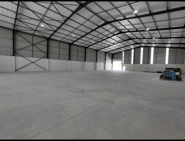 1,050M² WAREHOUSE TO LET IN CLAYVILLE